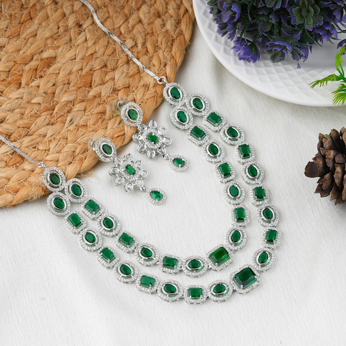 Elegant Green Kundan Crystal Necklace Set with Matching Earrings