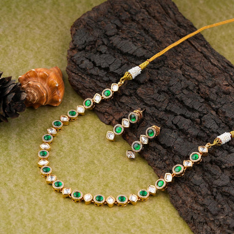 Sleek Green Stone Gold Kundan Necklace