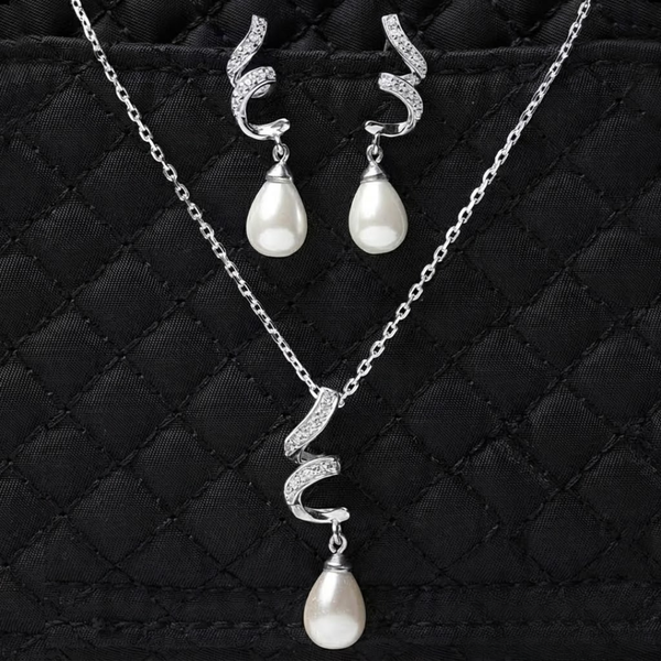Pendant With Earrings