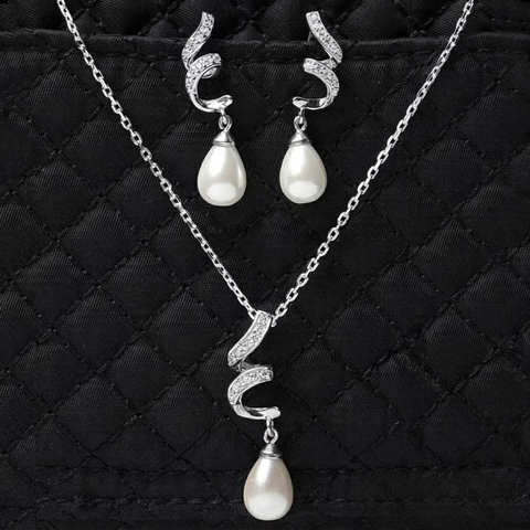 Pendant With Earrings