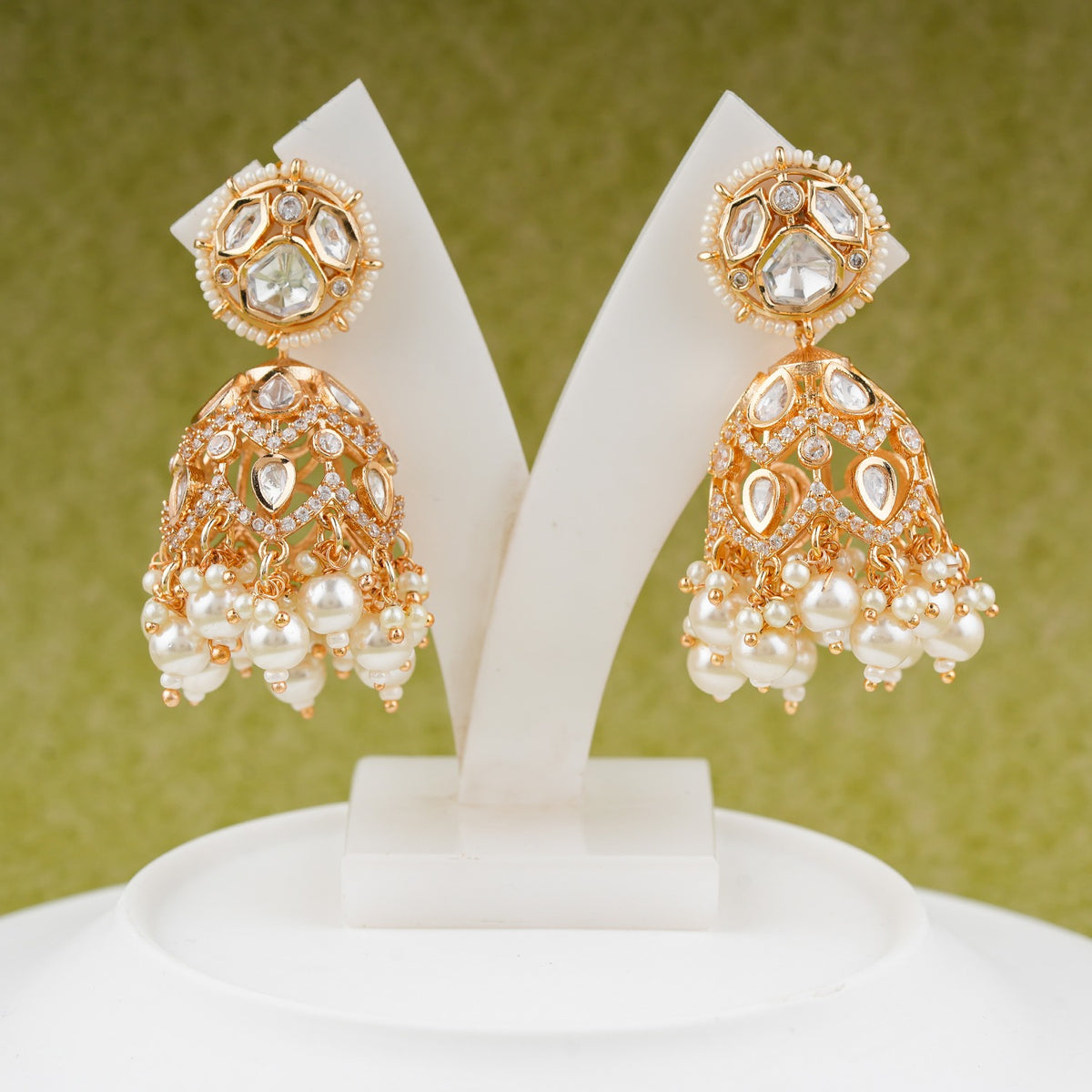 Elegant Kundan and Pearl Jhumka Earrings